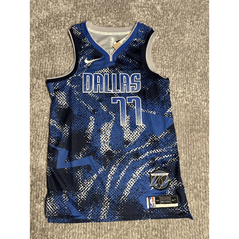 Nike Dallas Mavericks Luka Doncic #77 Jersey Size M Men's HJ4062 NBA